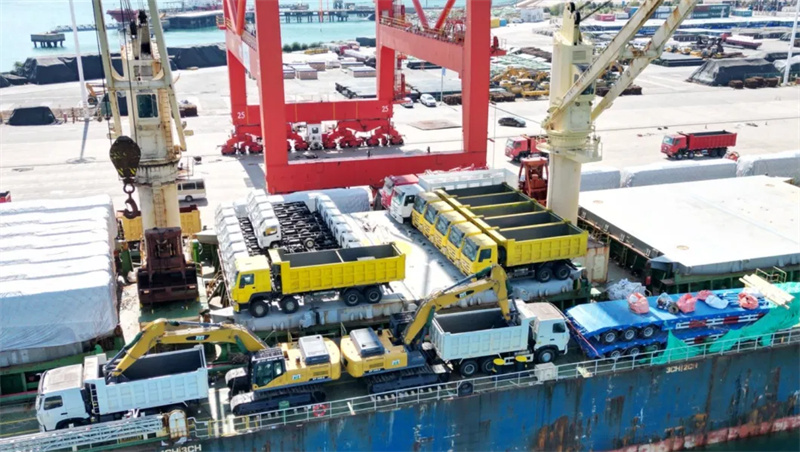Our truck is waiting for sea freight