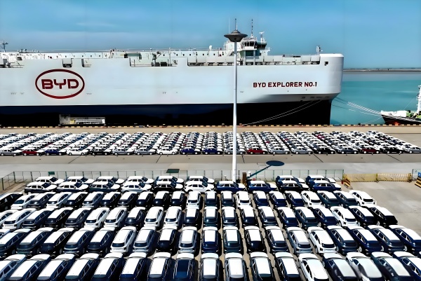 China's used complete vehicles and auto parts are now experiencing an 