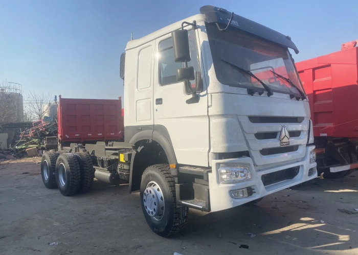 Used Sinotruk HOWO 375HP 6X4 10 Wheeler Trailer Head Tractor Truck Hot Sale in Africa